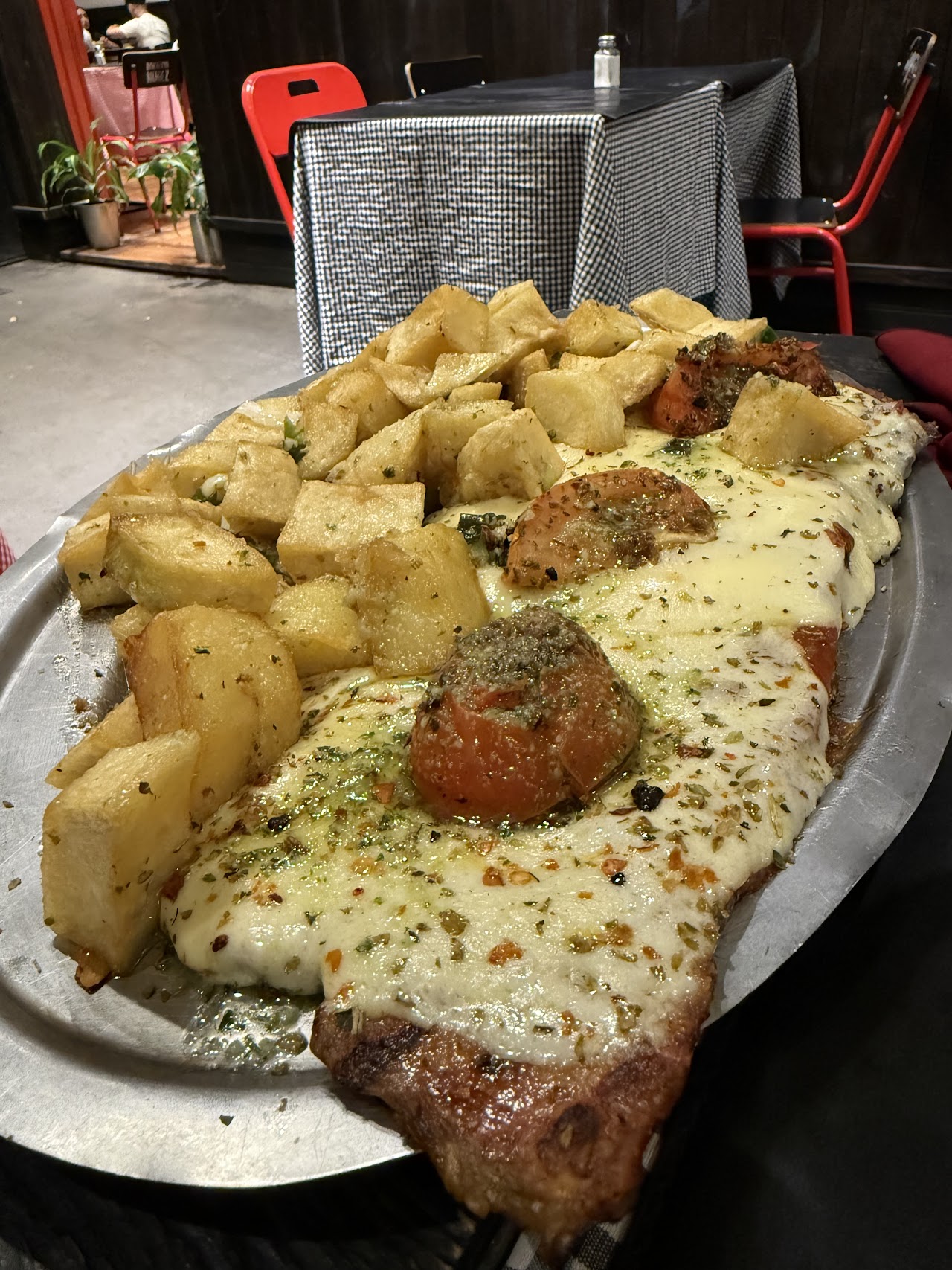 Sorrentinos de jamón y queso con salsa rosa